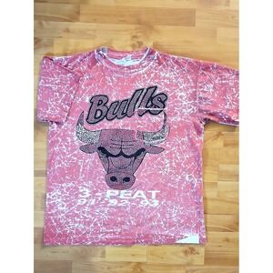 Vintage Chicago Bulls NBA RARE Marble Wash AOP 3-Peat Dynasty Red T-Shirt, XL